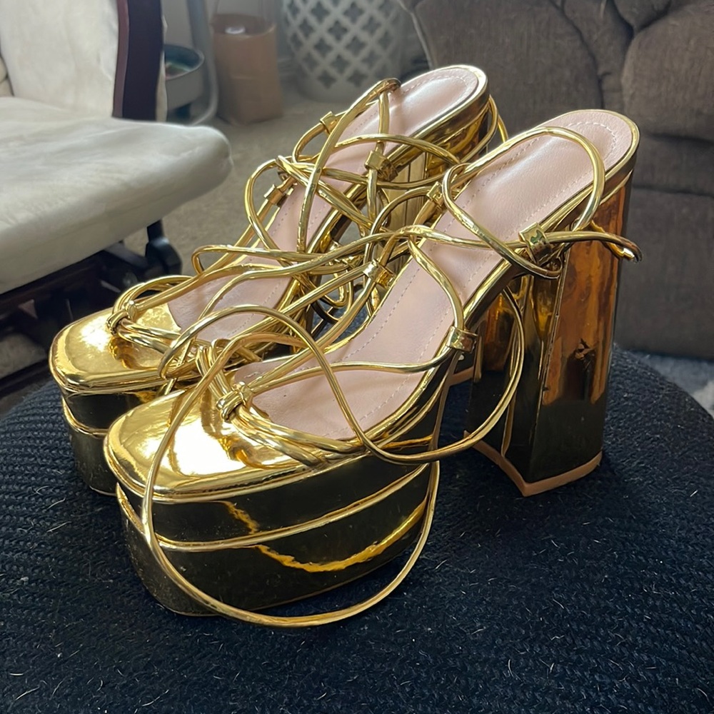 Women’s Square Heel Mega Platform Gold Tie-Up Heels Size 8